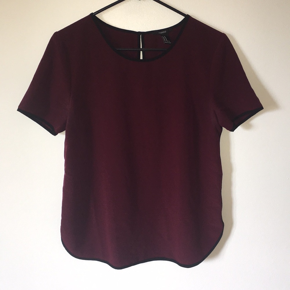 Short sleeved top